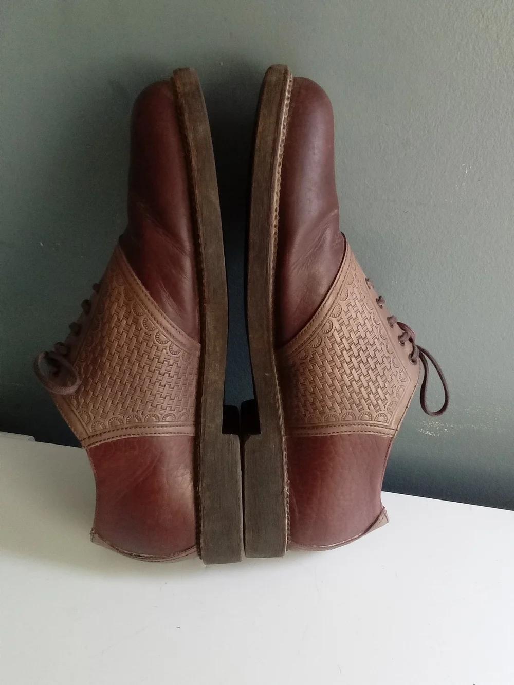 Vintage Brown Leather Saddle Shoes Embossed Tan Overlay Oxford Mens Laced Shoes